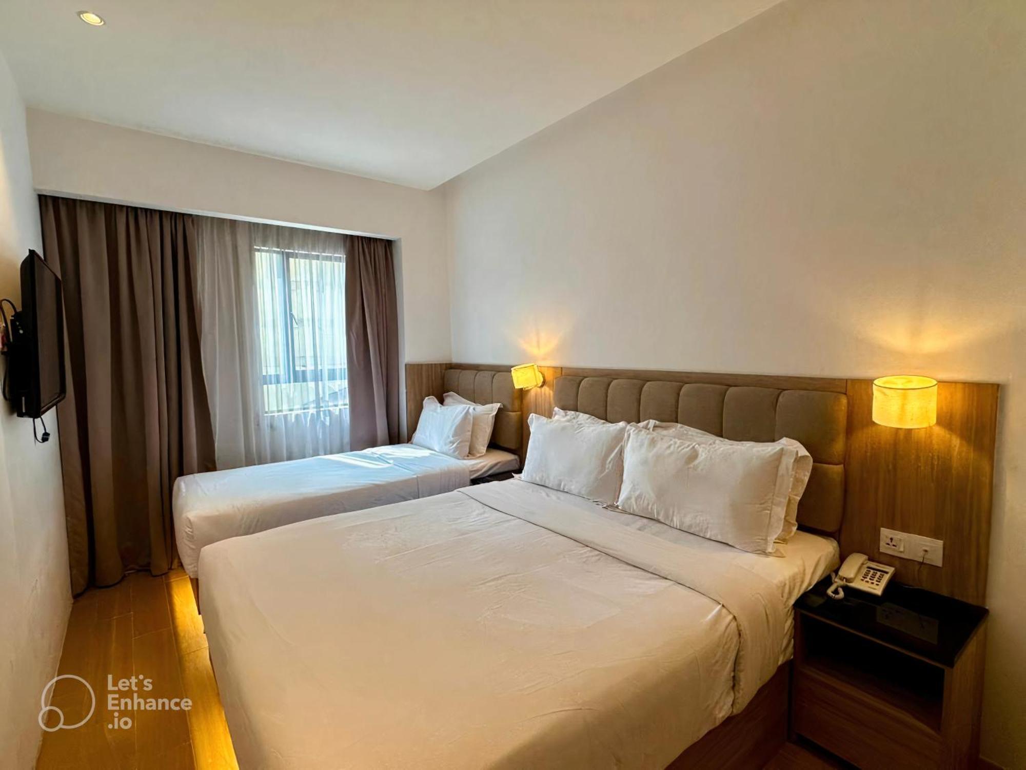 Deluxe Triple Room